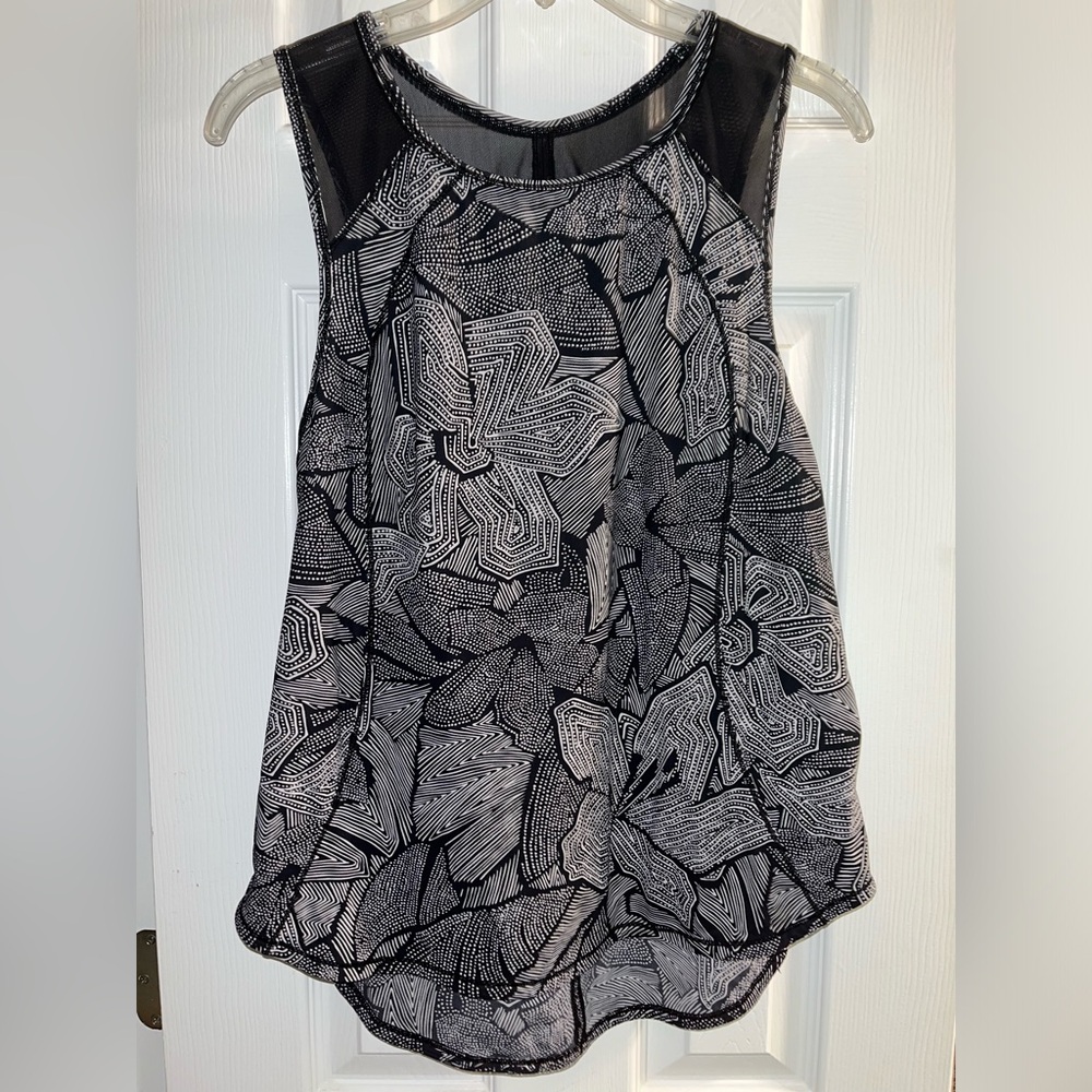 Lululemon tank
